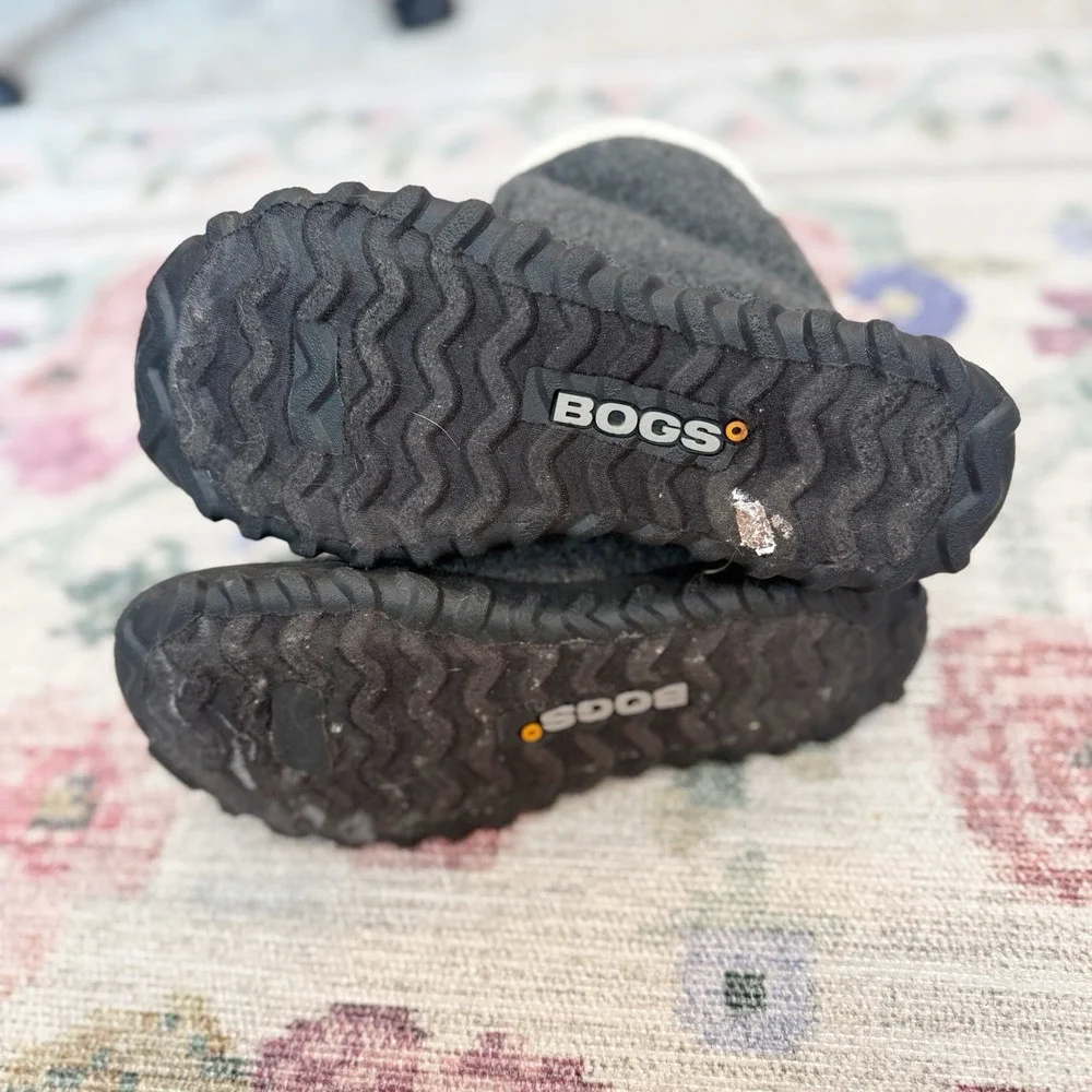 Bogs Womens B Moc II Boot Size 7 Waterproof Warm Cushioned Comfort Gray